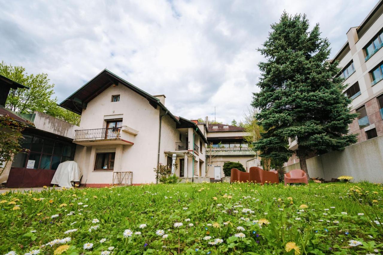 Villa Pi House à Ljubljana Extérieur photo